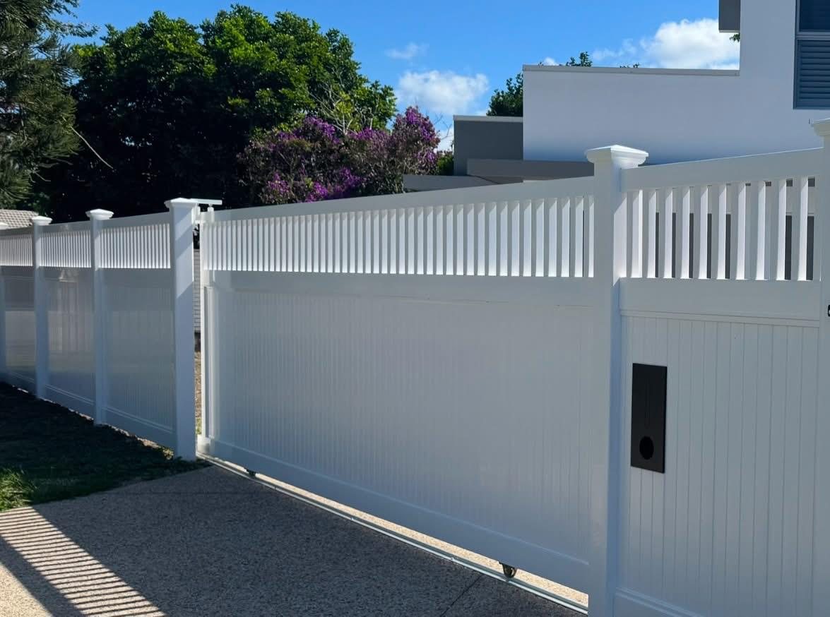 Sliding driveway gate in Gold Coast, QLD - The Fencing Group